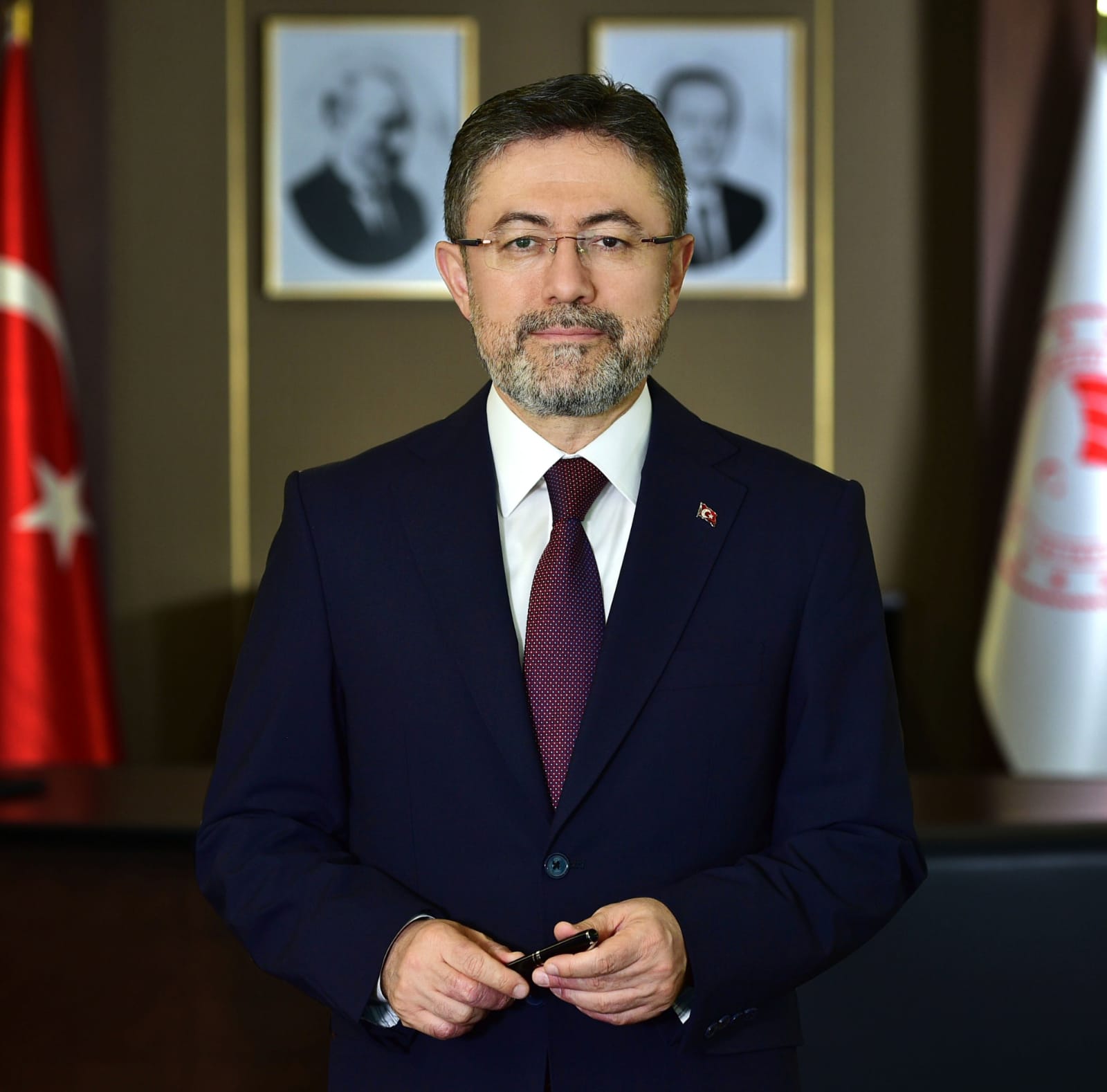 30 Ton Tarihi Gecmis Gida Ele Gecirildi Bakan Yumaklidan Sert Aciklama