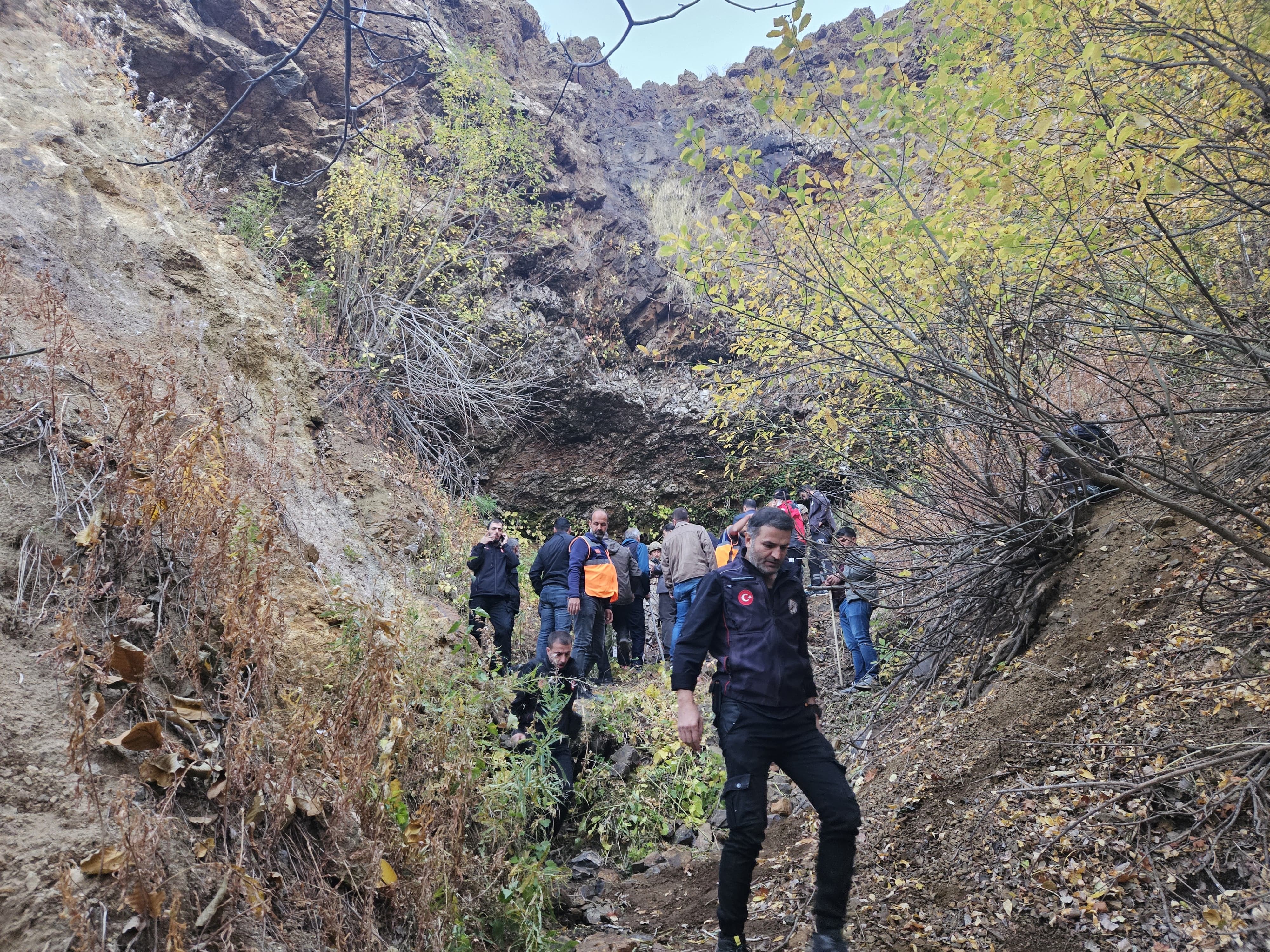4 Gündür Kayıp Olarak Aranıyordu… Alzheimer Hastası Yaşlı Adam Arazide Ölü Bulundu (3)