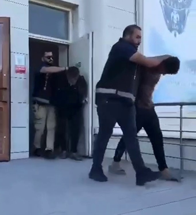 5 Milyon Tllik Altin Hirsizligi (1)-1