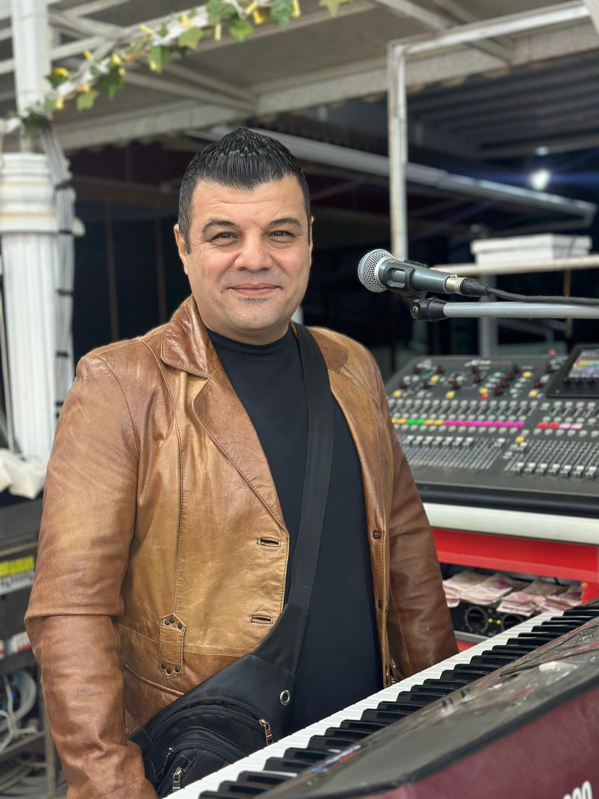 576961830 10235995195452283 3469553551597404846 N