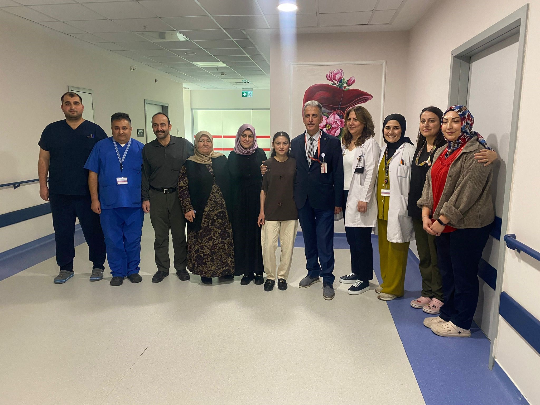 Ablasının Bağışıyla Hayata Döndü Doktor Adayı Şimdi Hastalara Umut Olacak (2)