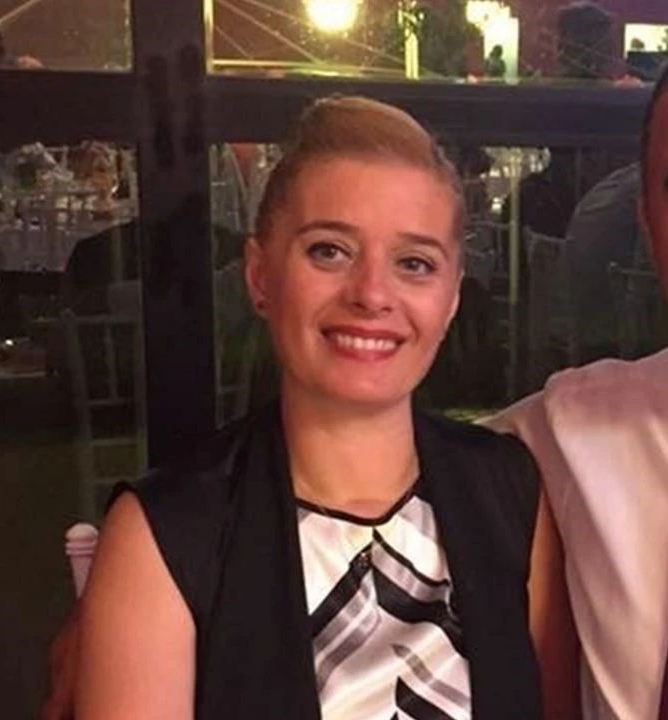 Acının En Ağır Tesadüfü Kanserle Mücadele Eden Kadın Doğum Gününde Hayatını Kaybetti (3)