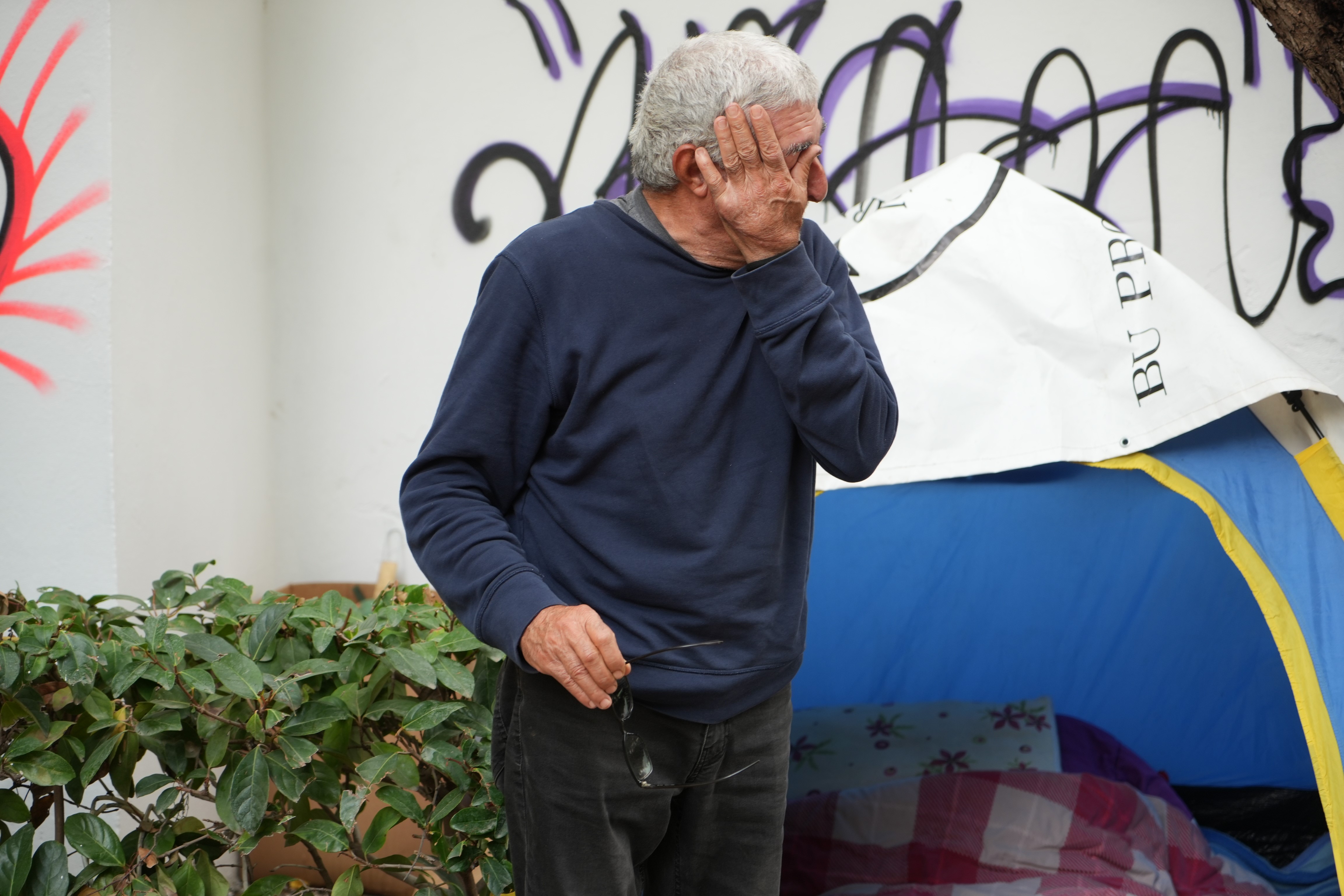 Affettiği Eşi Hayatını Kararttı Eşi Tarafından Bıçaklandı, Affetti, Şimdi Çadırda Yaşıyor (2)