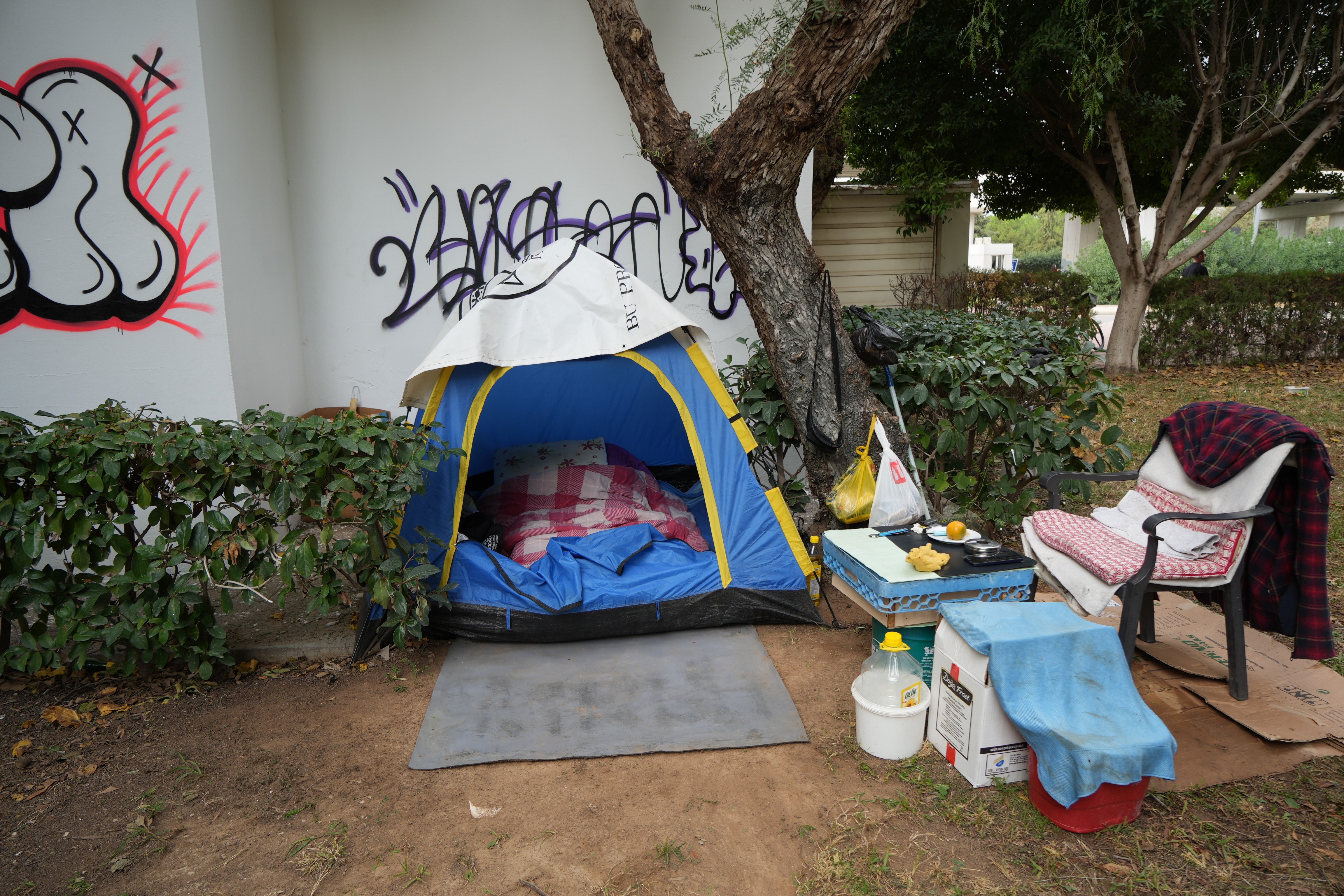 Affettiği Eşi Hayatını Kararttı Eşi Tarafından Bıçaklandı, Affetti, Şimdi Çadırda Yaşıyor (5)