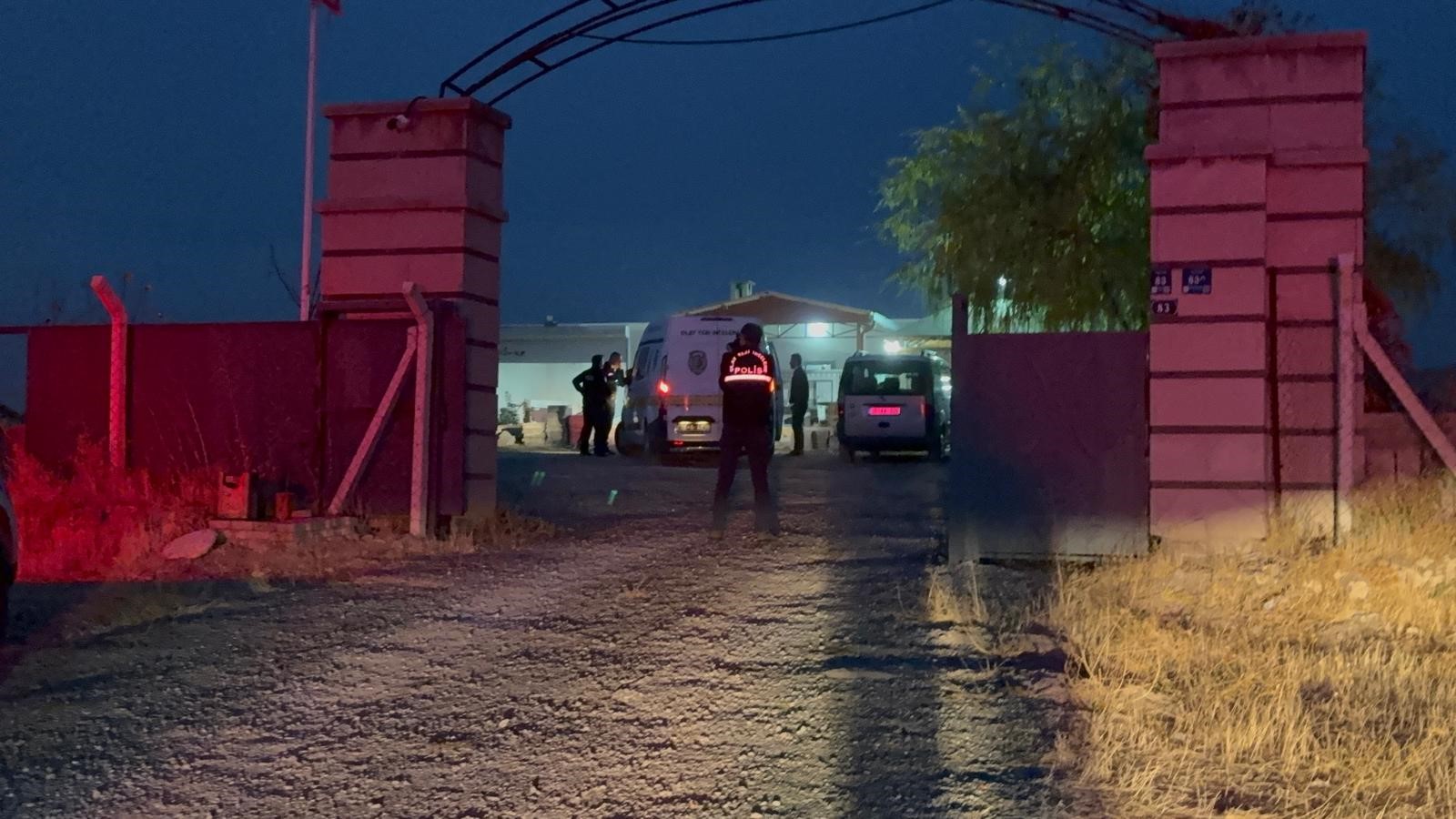 Aile Bağı Kanla Koptu! Miras Yüzünden Amcasını Ve 3 Kişiyi Bıçakladı! (12)