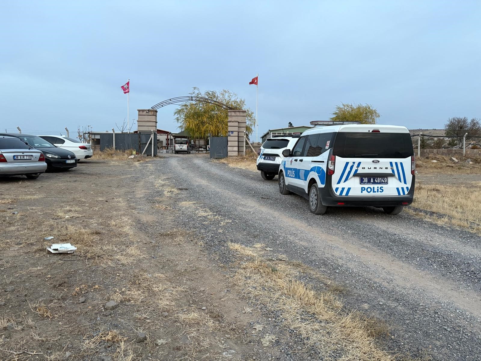 Aile Bağı Kanla Koptu! Miras Yüzünden Amcasını Ve 3 Kişiyi Bıçakladı! (6)