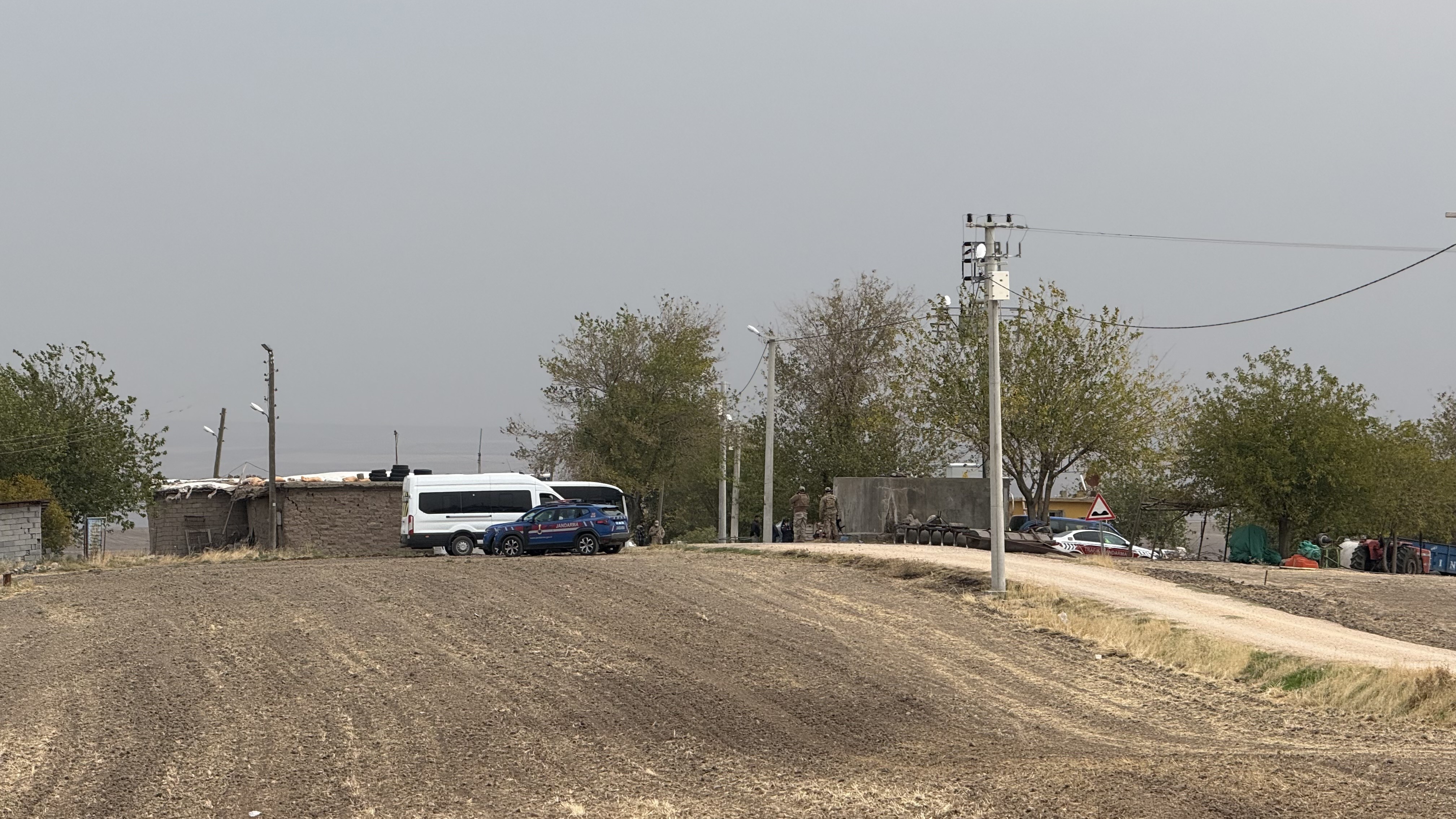 Akraba Iki Aile Arasında Taşlı Sopalı Kavga 11 Kişi Yaralandı (2)