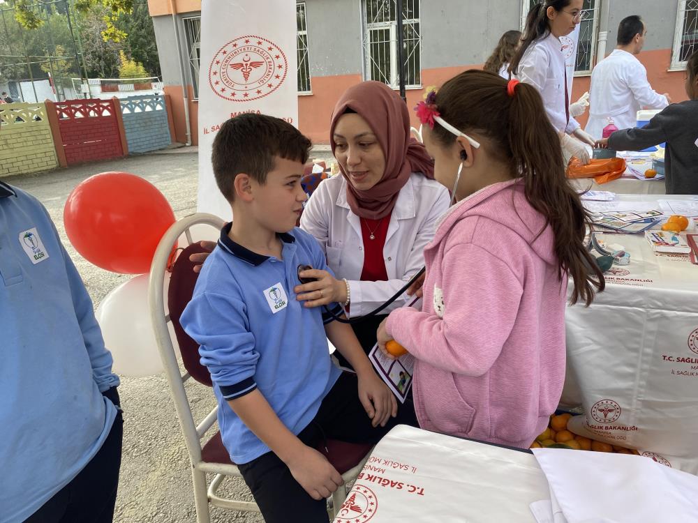 Alasehirde Ogrencilere Uygulamali Saglik Egitimi (4)