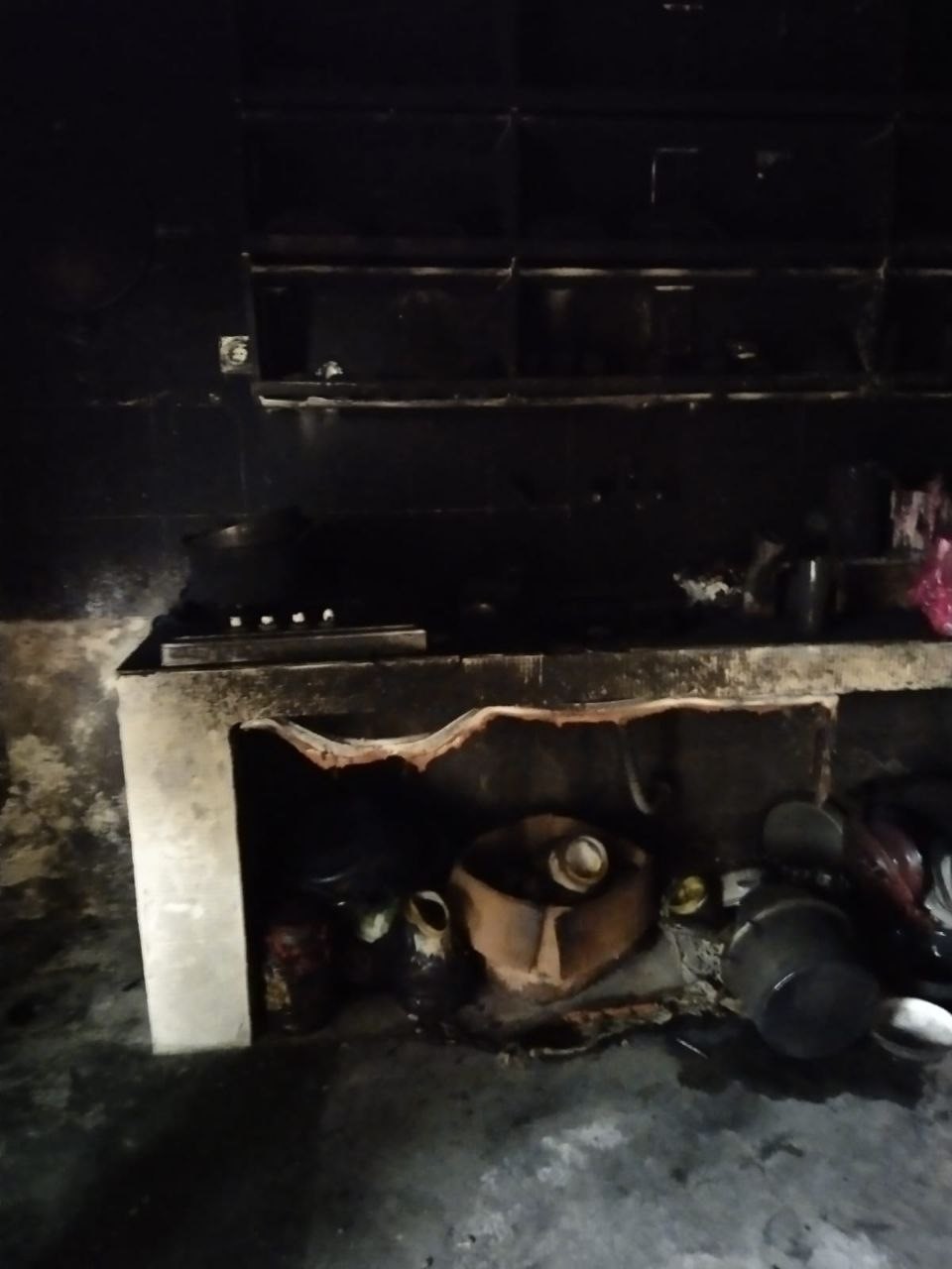 Alevler Bir Anda Yükseldi Astım Hastası Anne Ve Oğlu Alevlerden Saniyelerle Kurtuldu (3)