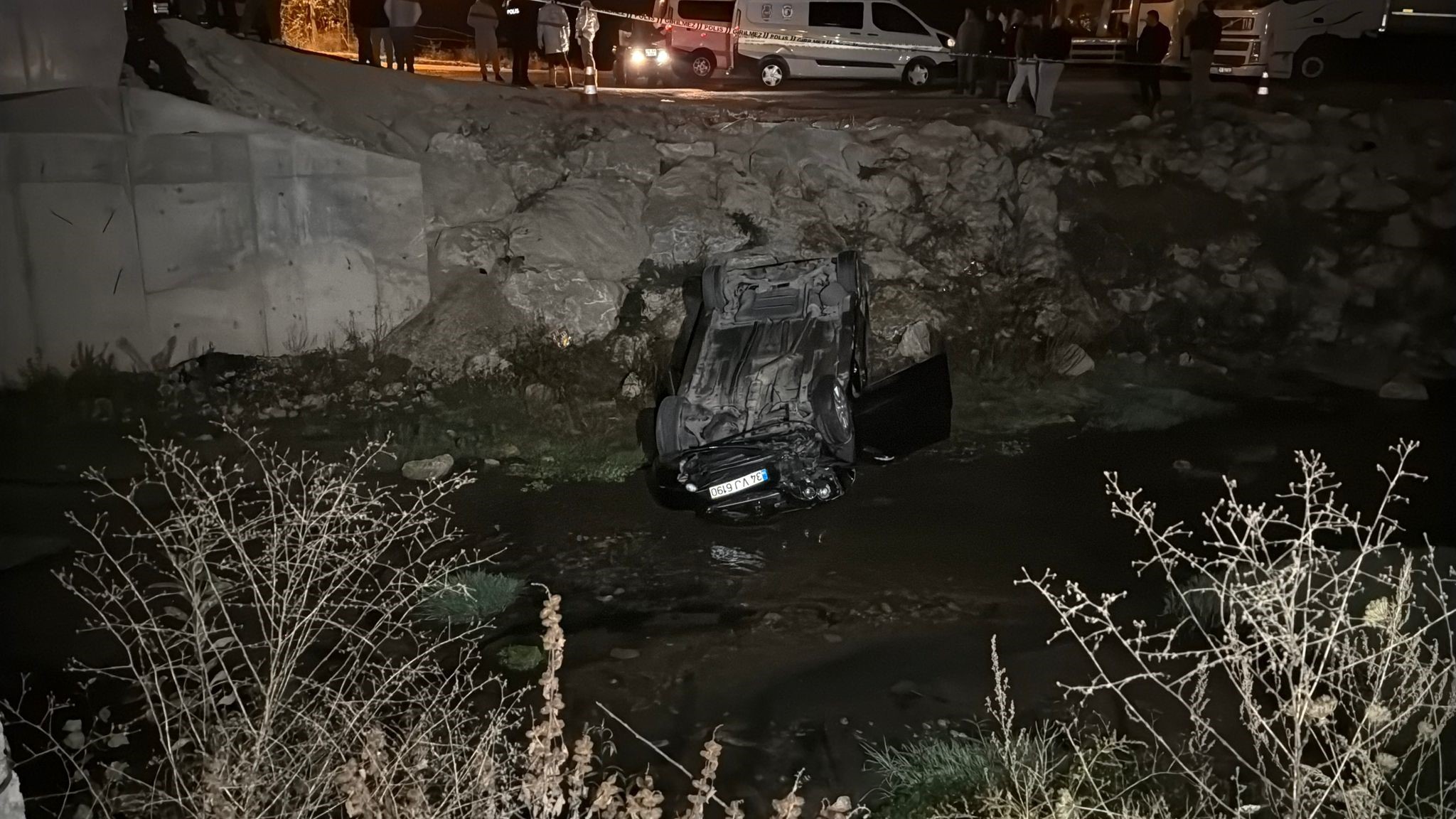 Alkollü Sürücü Köprüden Dereye Uçtu! Yolcu Olay Yerinde Can Verdi, Sürücü Yaralı (5)