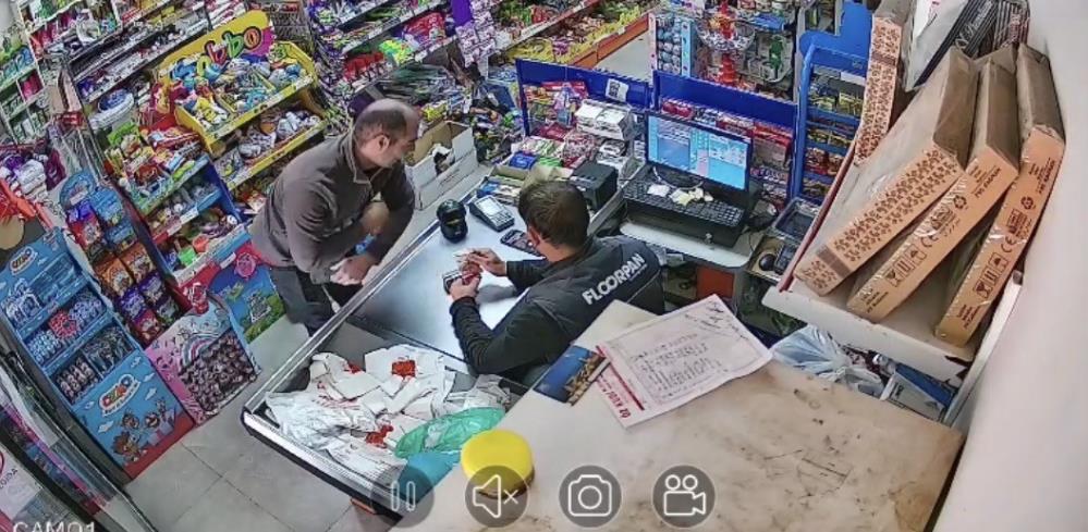 Anne Baba Ve 5 Yasindaki Cocuk Evde Olu Bulundu Sorusturmada Kritik Gelisme (5)