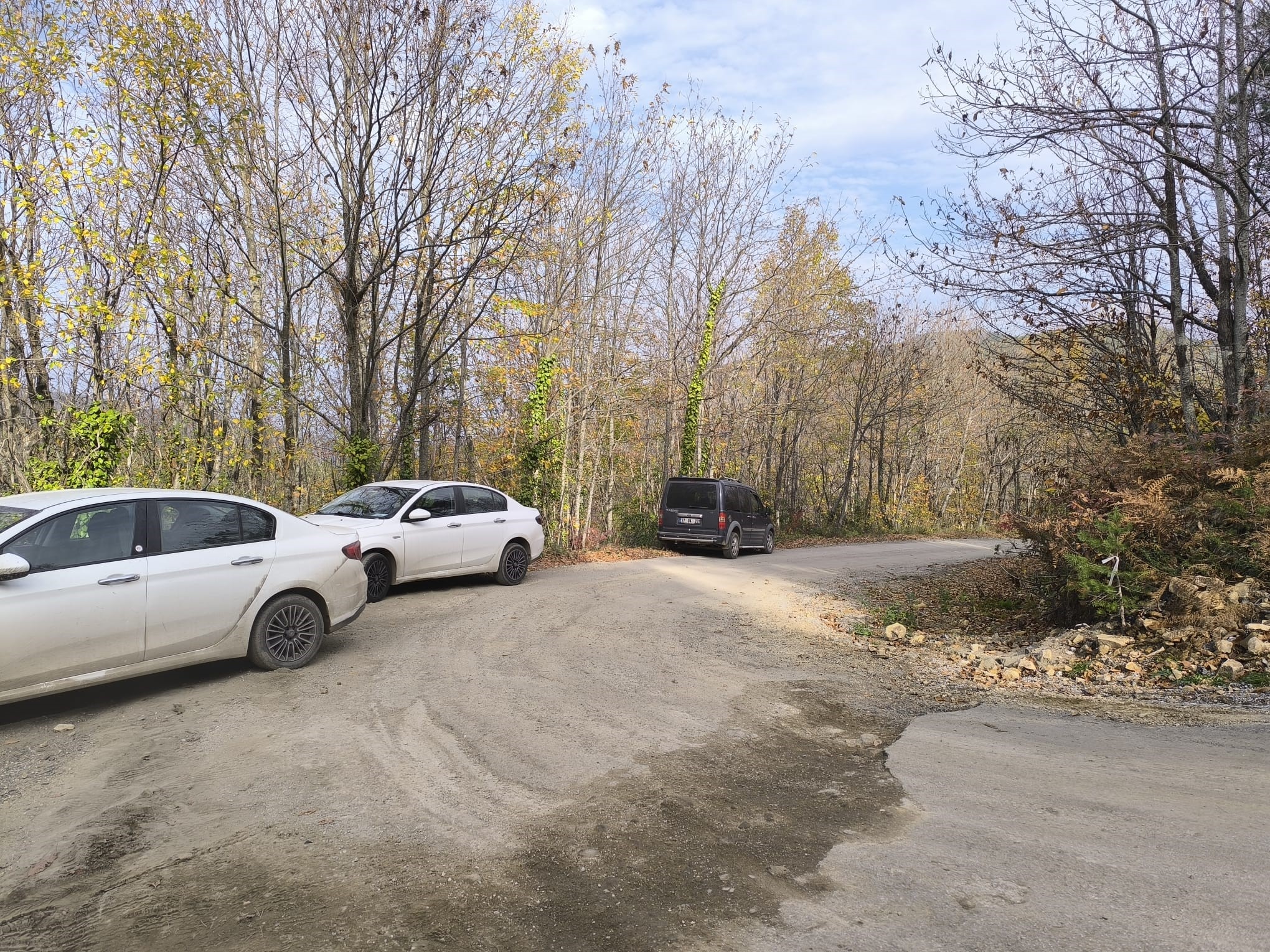 Anne Oğul Kaybolmuştu... 5 Yaşındaki Osman Uçurum Kenarında Ölü Bulundu, Huriye Helvacı’ya Ulaşılamadı (3)