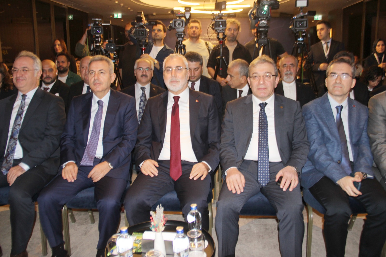 Asgari Ücret Için Geri Sayım Başladı Bakan Işıkhan Aralık Ayını Işaret Etti (6)