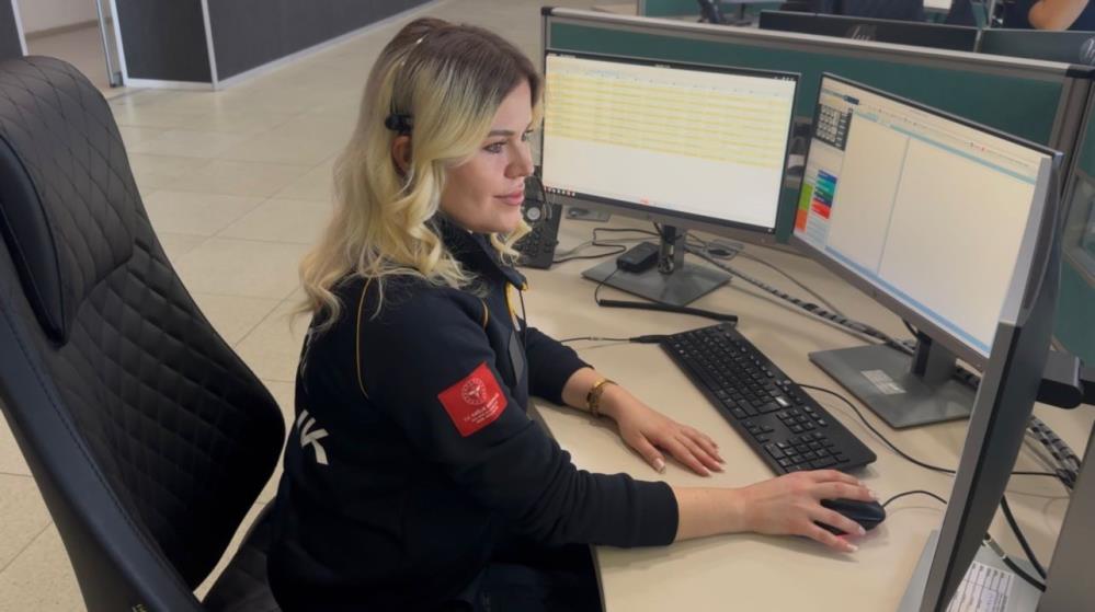 Att Telefonda Tarif Etti Bogazina Sakiz Kacan Genci Annesine Heimlich Manevrasi Tarifi (3)