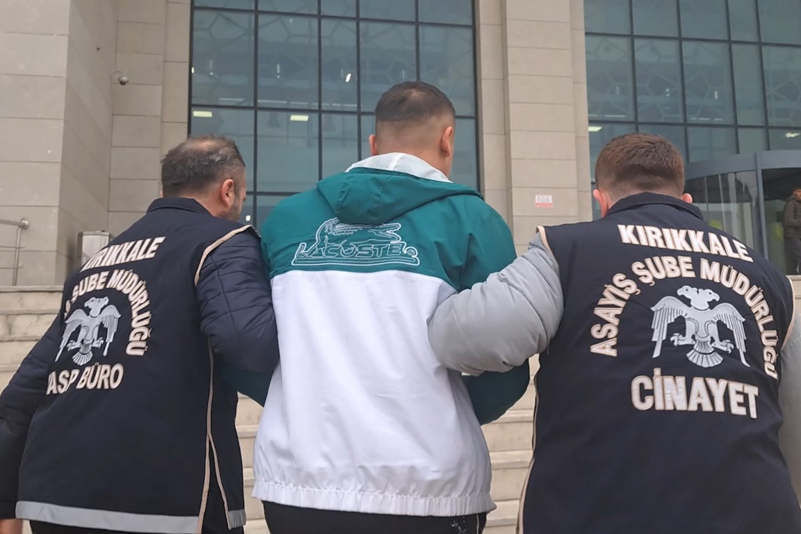 Baba Evinde Agabeyini Olduren Kardesten Pes Dedirten Ifade Pisman Degilim (3) (Orta)