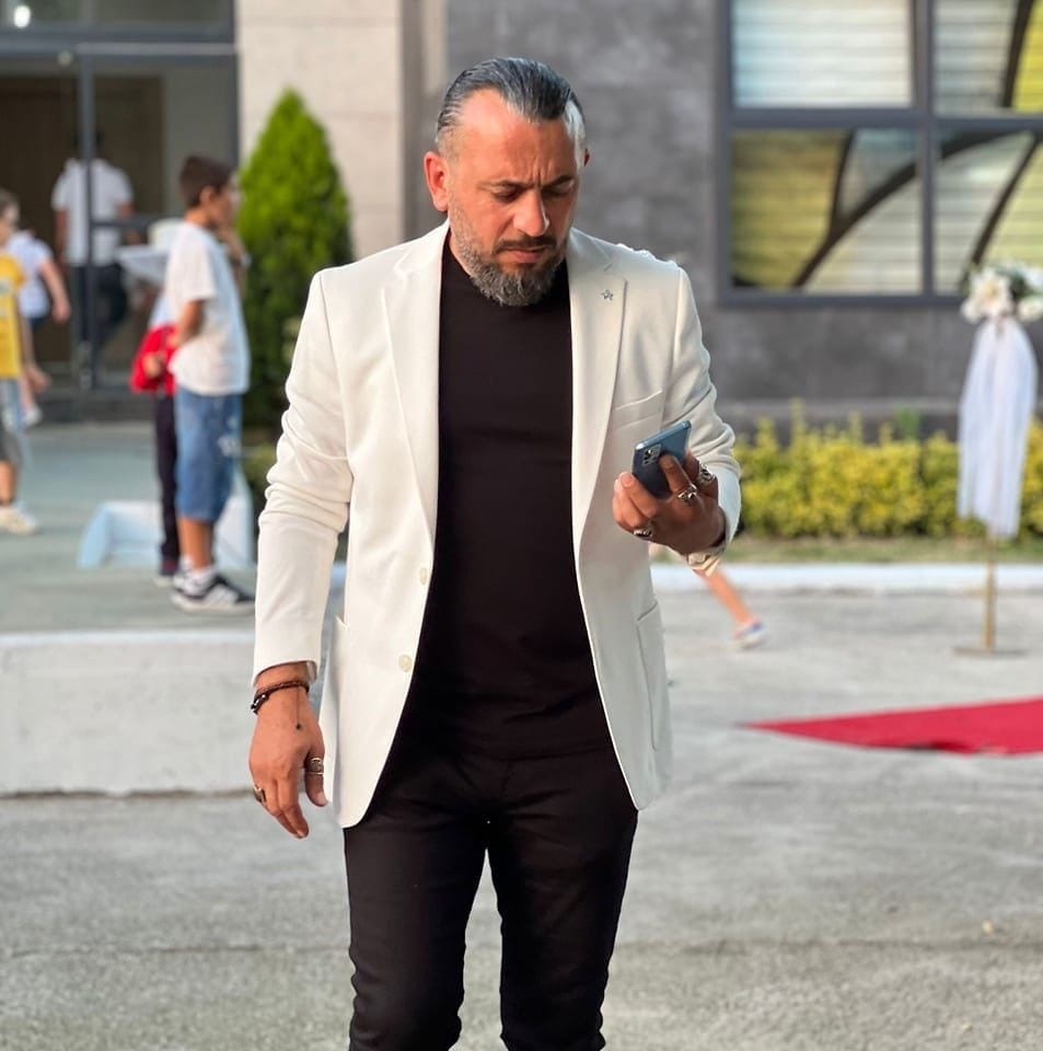 Babasıyla Aynı Yerde Son Nefes Gemi Sahibi Mezarlıkta Asılı Halde Ölü Bulundu (2)