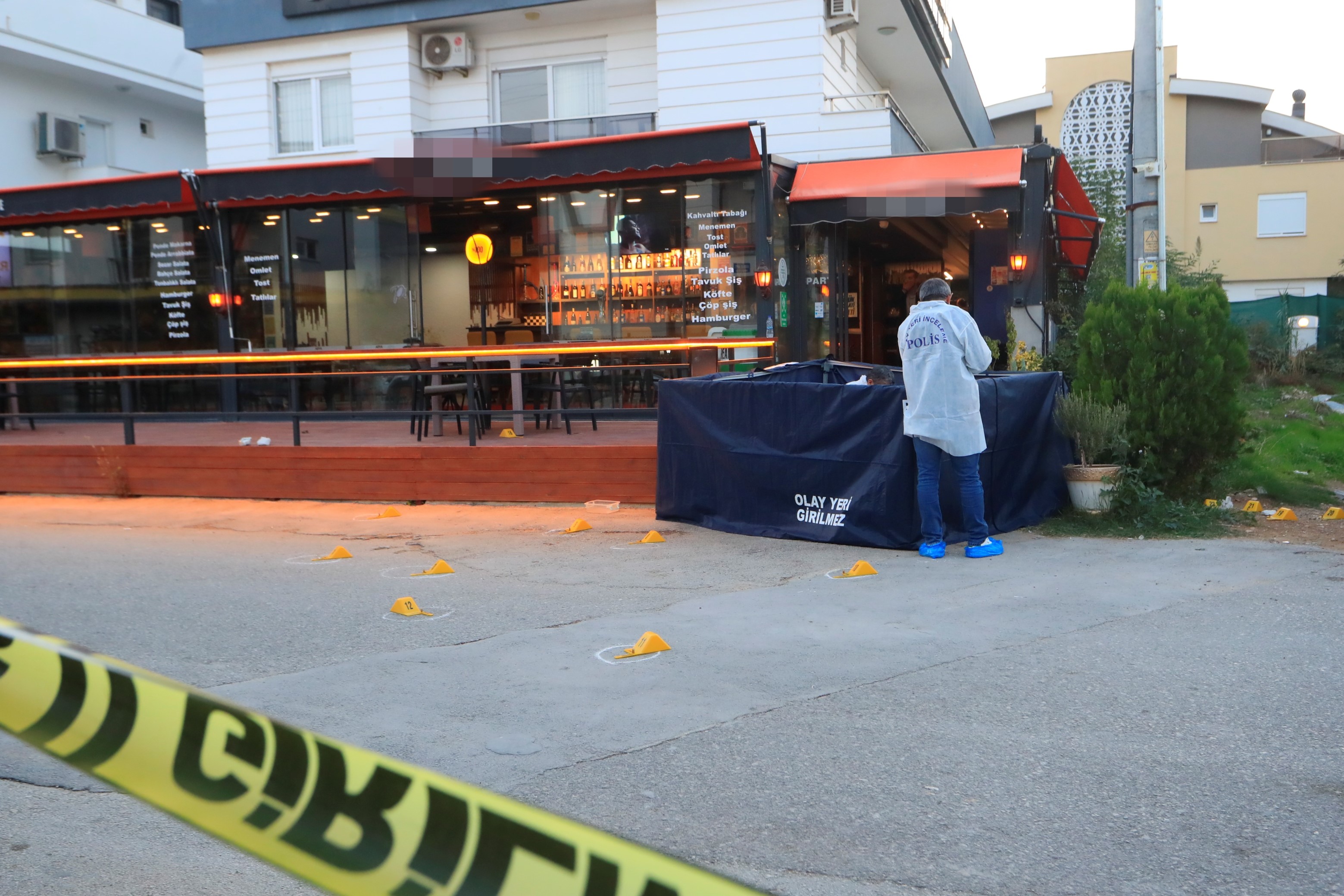 Barış Masasında Katliam Akrabasını 22 El Ateşle Öldürdü (15)