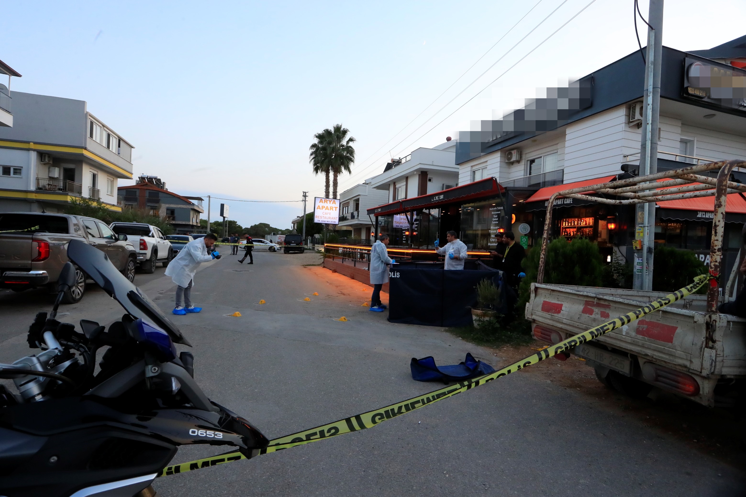 Barış Masasında Katliam Akrabasını 22 El Ateşle Öldürdü (16)