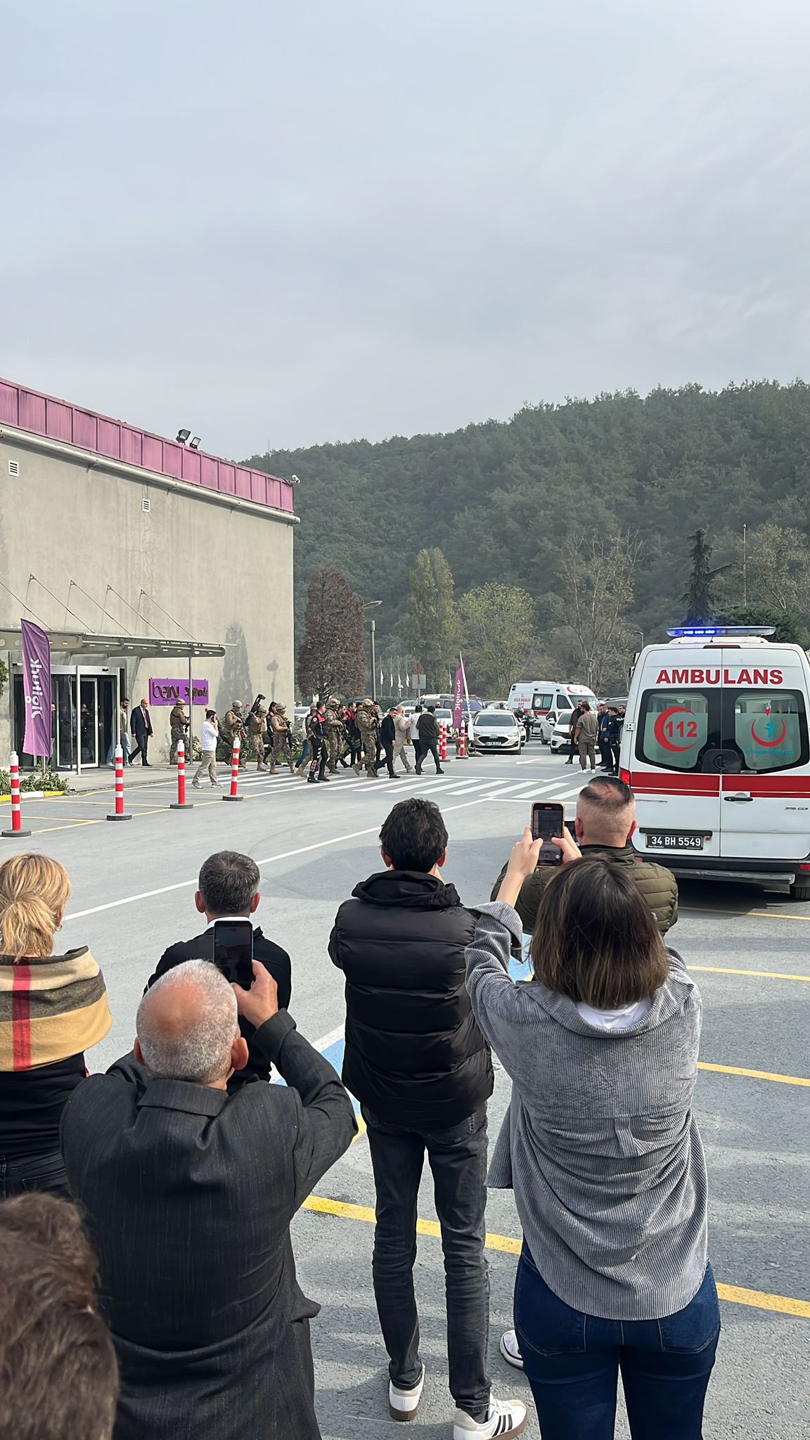 Bein Sports'un Binasına Silahlı Baskın! (2)