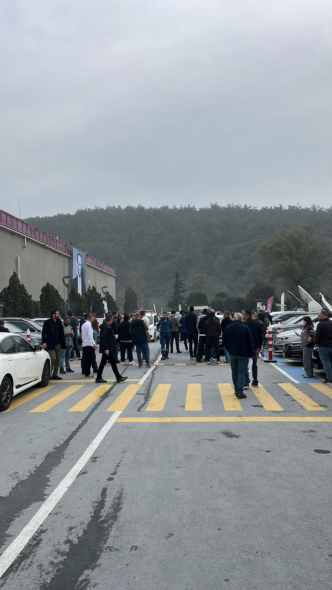 Bein Sports'un Binasına Silahlı Baskın! (3)