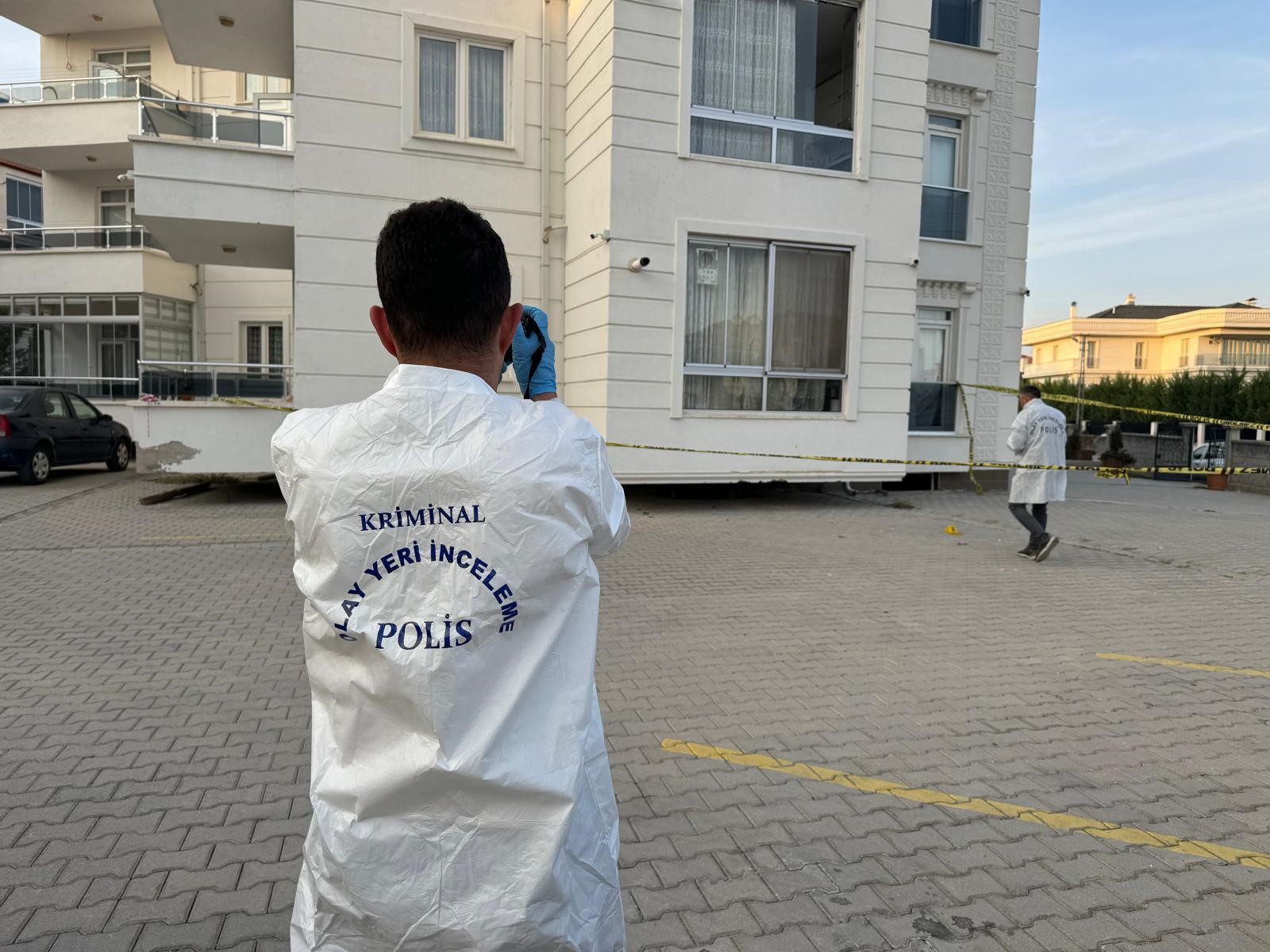 Bir Anda Dengesini Kaybetti… Genç Öğretmenin Ölümü Eğitim Camiasını Yasa Boğdu (5)