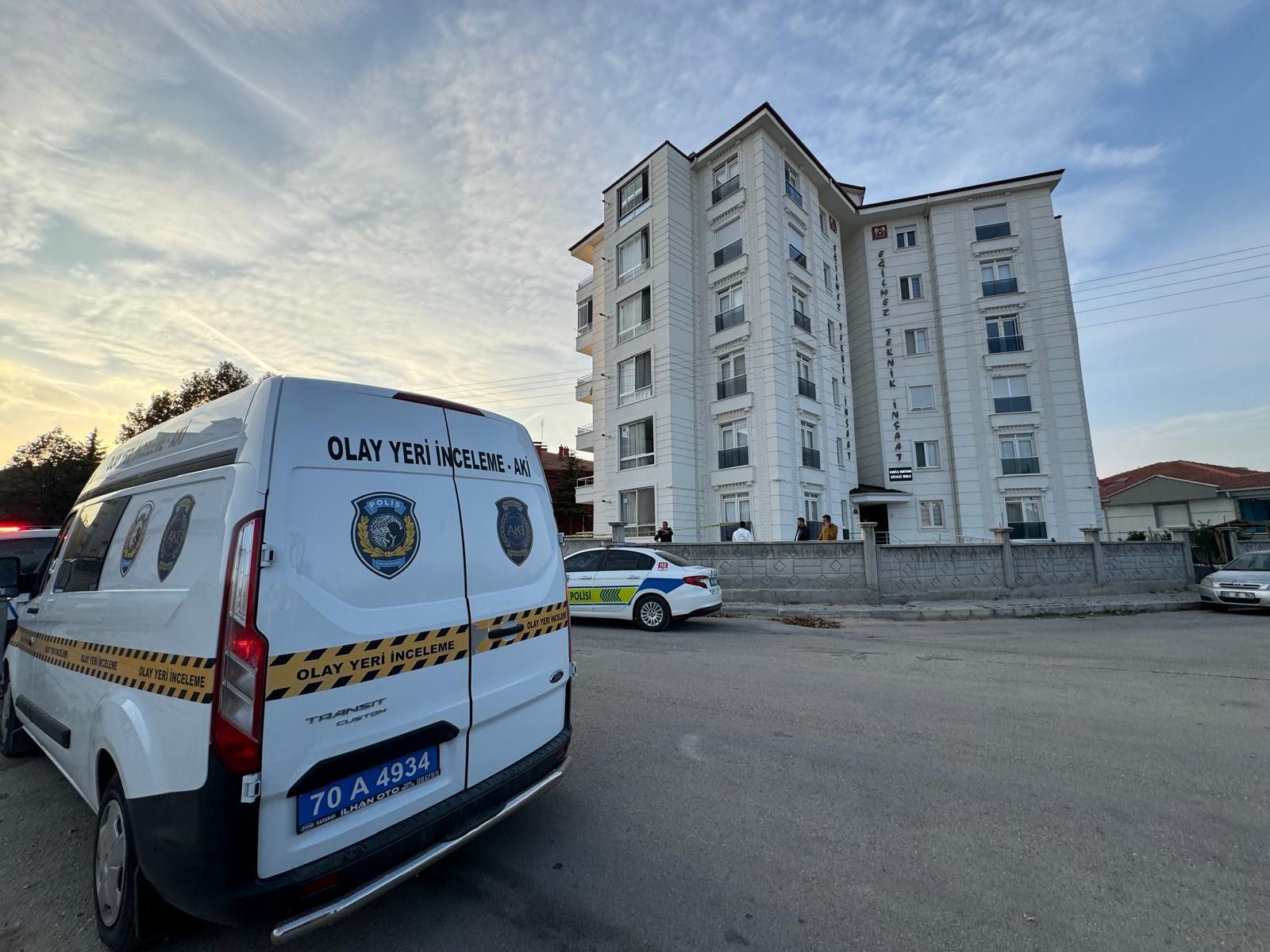 Bir Anda Dengesini Kaybetti… Genç Öğretmenin Ölümü Eğitim Camiasını Yasa Boğdu (6)