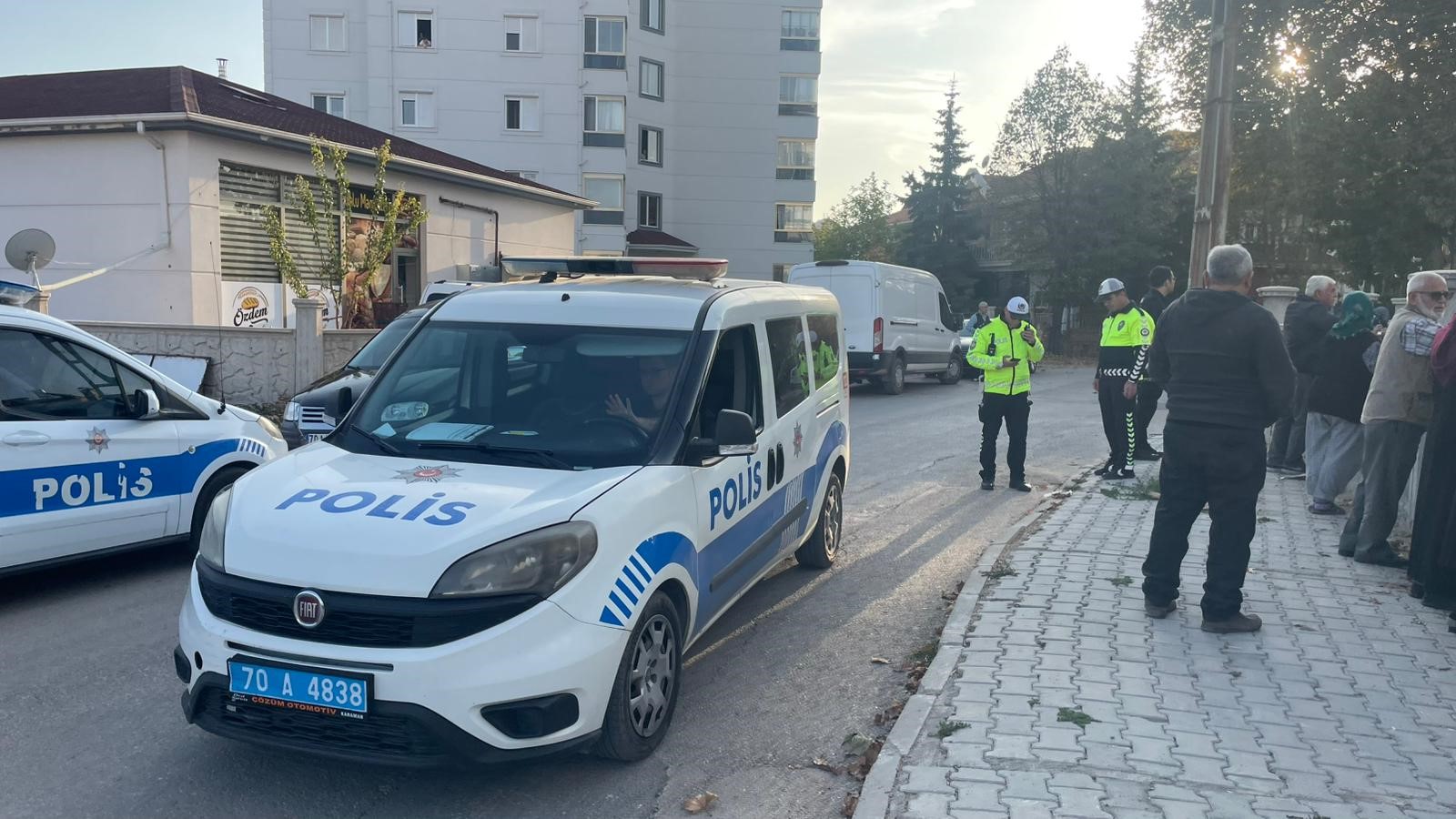 Bir Anda Dengesini Kaybetti… Genç Öğretmenin Ölümü Eğitim Camiasını Yasa Boğdu (9)