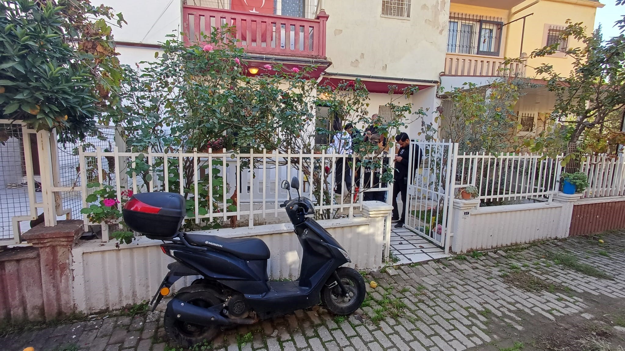 Bir Anlık Dengesizlik, Ölümle Sonuçlandı Merdivenden Düşen Adam Kurtarılamadı (2)