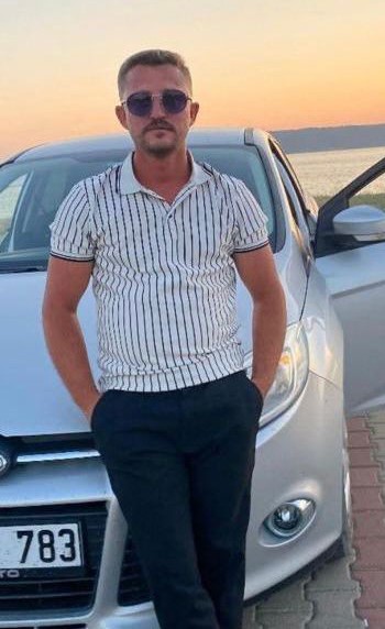 Bir Anlık Dikkatsizlik Canına Mal Oldu! Kontrolden Çıkan Araç Devrildi, Sürücü Öldü (2)