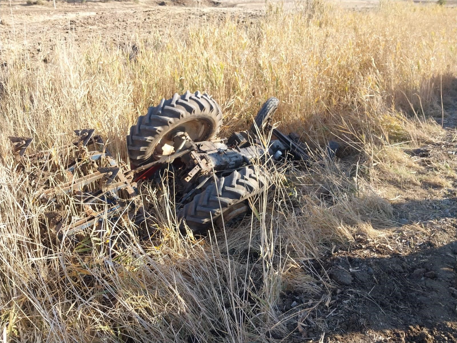 Bir Anlık Kontrol Kaybı Hayatına Mal Oldu Traktör Devrildi, Çiftçi Hayatını Kaybetti (5)