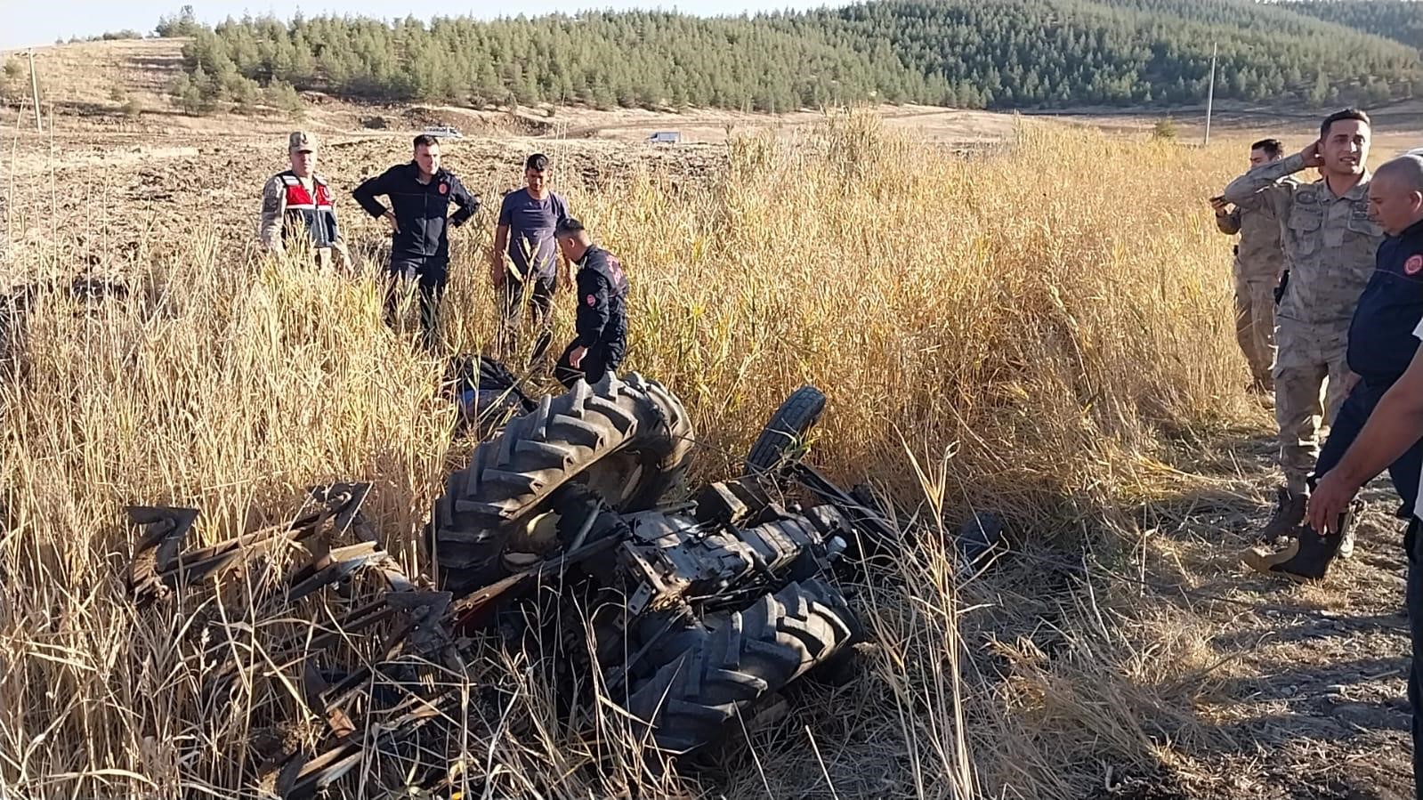 Bir Anlık Kontrol Kaybı Hayatına Mal Oldu Traktör Devrildi, Çiftçi Hayatını Kaybetti (6)