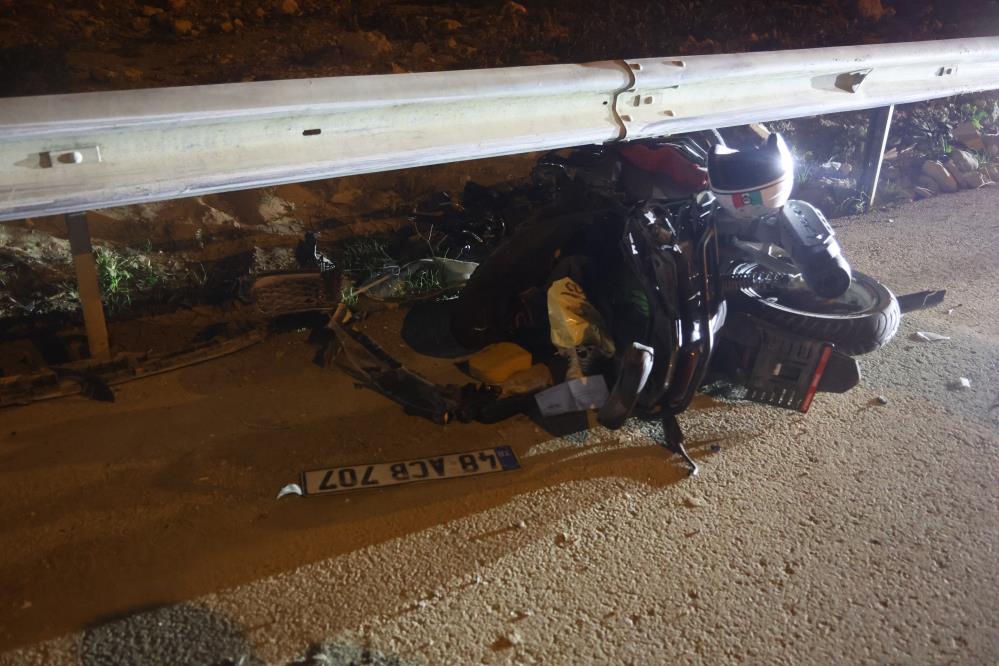 Bir Fotograf Bir Ayakkabi Bir Hayat Amcasi Gozyaslari Icinde Topladi Dilan Artik Donme (2)