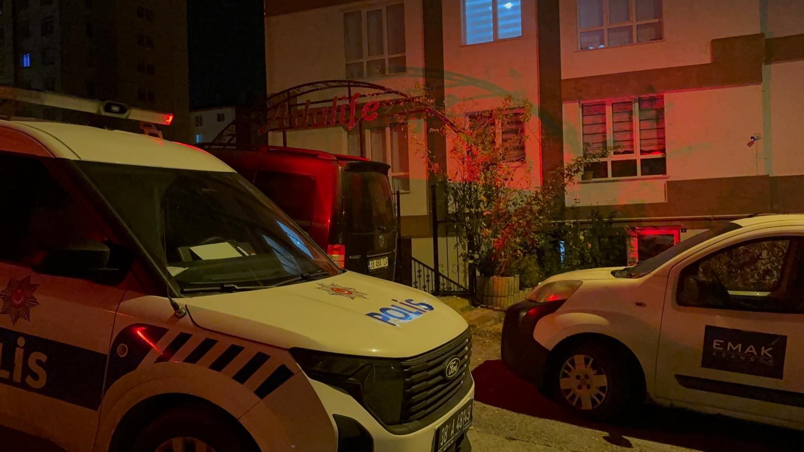 Borç Kaygısı Feci Sonla Bitti! 24 Yaşındaki Genç Bodrumda Kendini Astı (4)