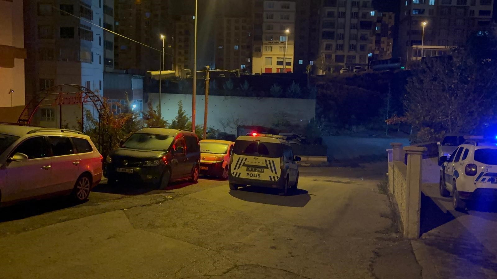 Borç Kaygısı Feci Sonla Bitti! 24 Yaşındaki Genç Bodrumda Kendini Astı (6)