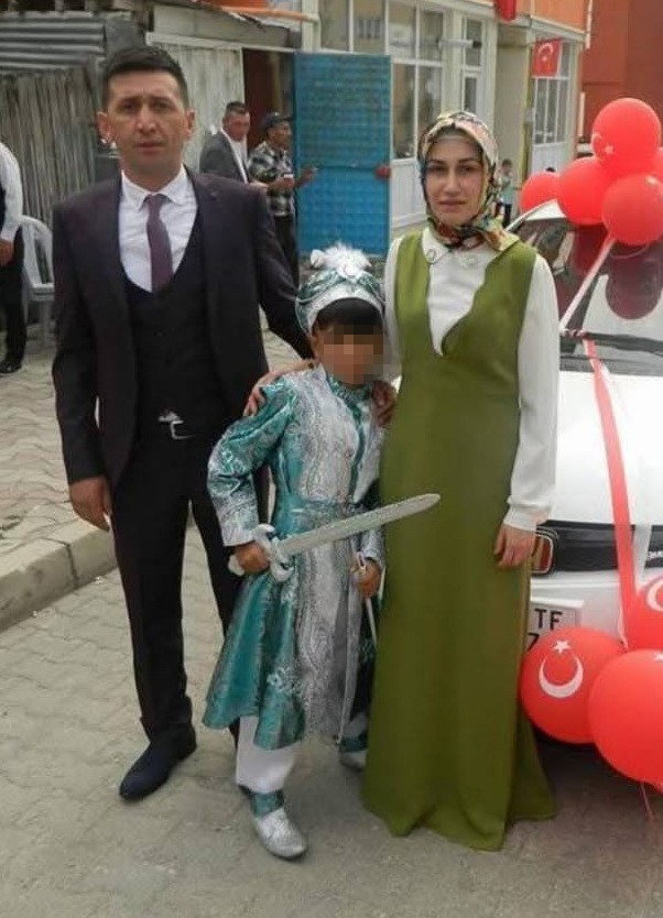 “Boşanacağım” Tartışması Kanla Bitti Eşini Öldürdü, Kızına Silah Çevirdi, Sonra Intihar Etti (3)