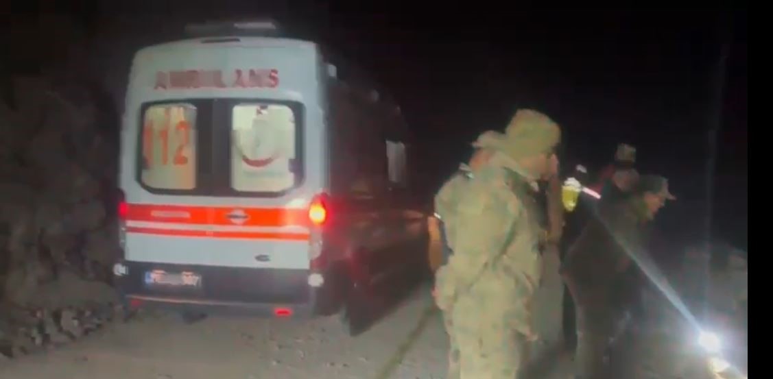 Çalışma Sahasında Can Pazarı Kamyon Devrildi, Sürücü Öldü (2)