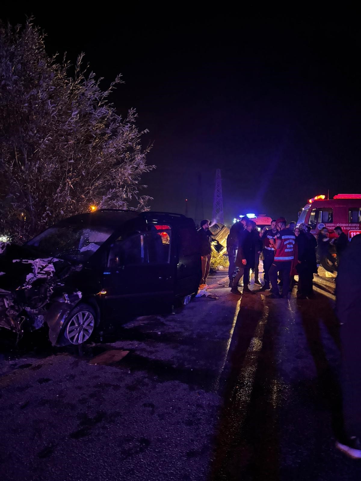 Çarpışma Sonrası Hurdaya Dönen Araçtan Acı Haber (5)