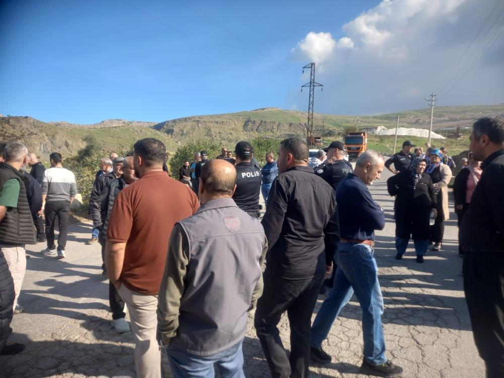 Cop Krizi Buyuyor Danistay Karari Dinlenmedi Halk Sokaga Indi (3)