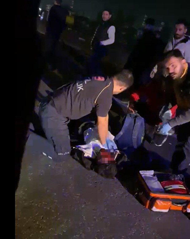 D 100’De Ölüm Zinciri! Tır Sürücüsü Ve 19 Yaşındaki Motosikletli Öldü (3)