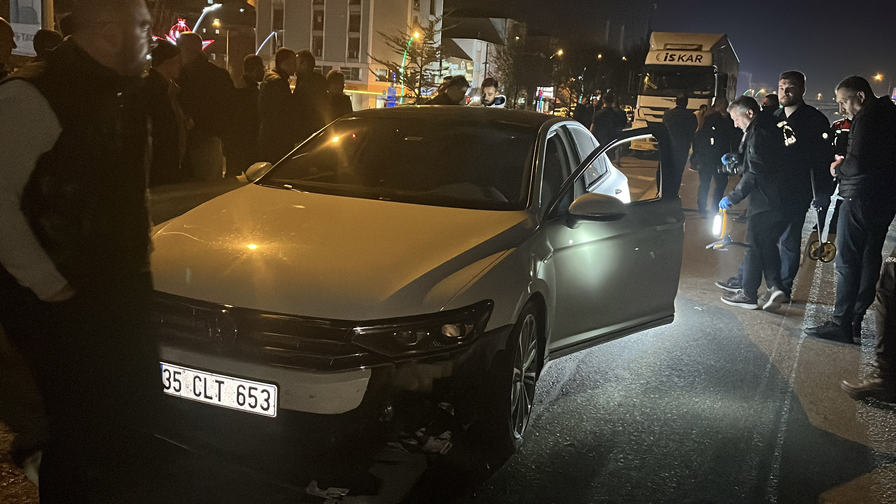 D 100’De Ölüm Zinciri! Tır Sürücüsü Ve 19 Yaşındaki Motosikletli Öldü (6)