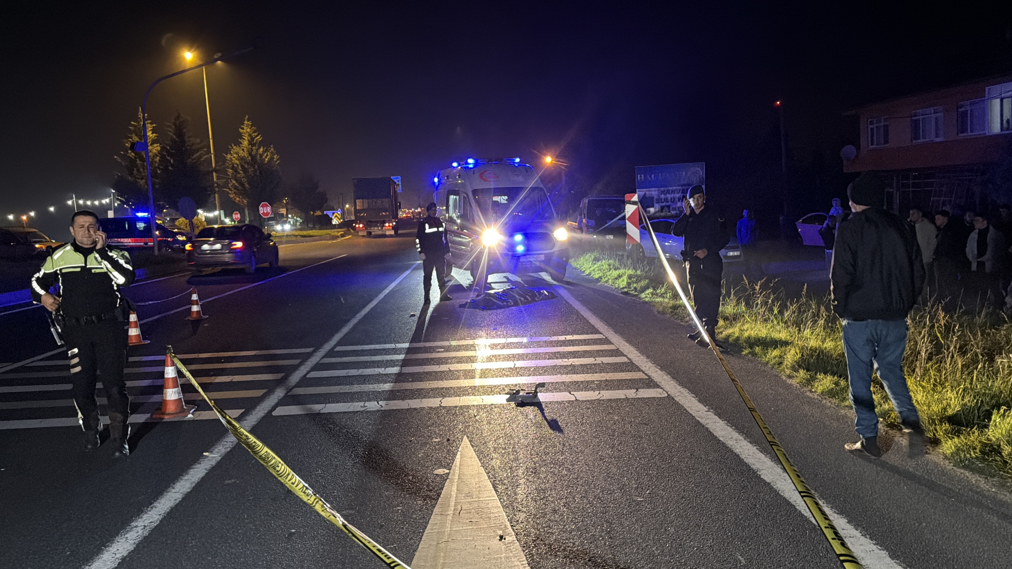 D 100'De Yürek Yakan Kaza Yaşlı Kadın 200 Metre Sürüklenerek Hayatını Kaybetti (4)