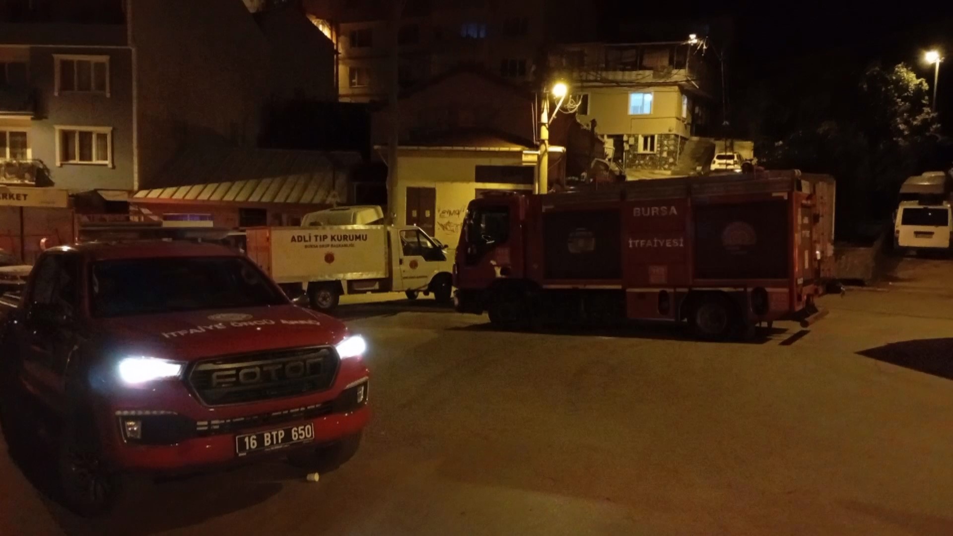 Dar Sokaklarda Büyüyen Yangın Can Aldı 78 Yaşındaki Ev Sahibi Hayatını Kaybetti (5)