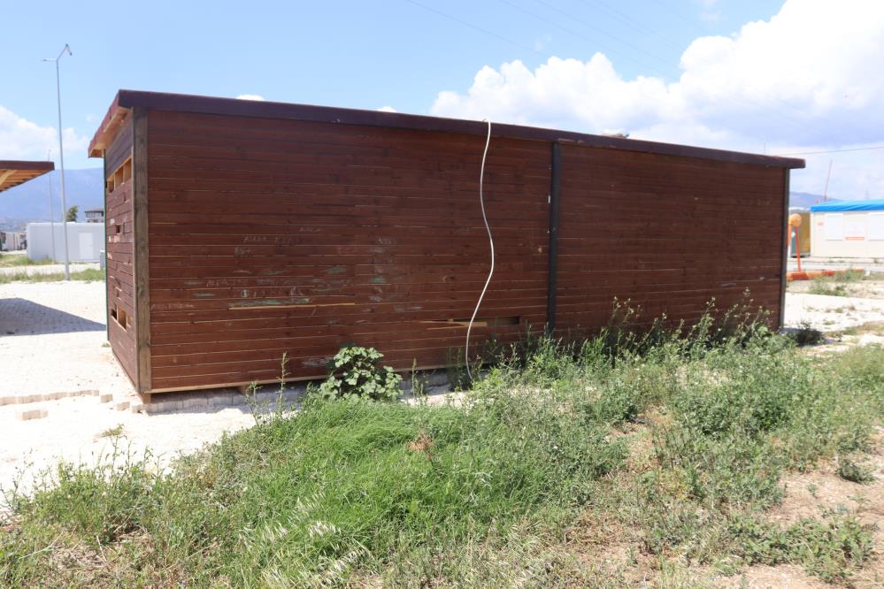 Depremzede Ogrencilerin Kutuphanesinde 2 Ayda 2 Klima Hirsizligi Dernekten Hirsiza Not (7)