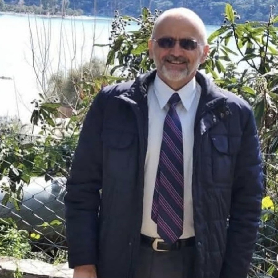 Eğitim Camiası Sarsıldı Okul Müdürü Voleybol Maçında Kalbine Yenildi (2)