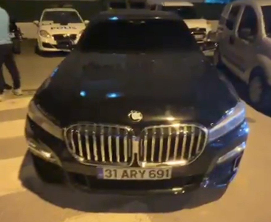 Ehliyeti 2043’E Kadar Alınan Sürücü Çakarla Yakalandı! 316 Bin Tl Ceza Yağdı (3)