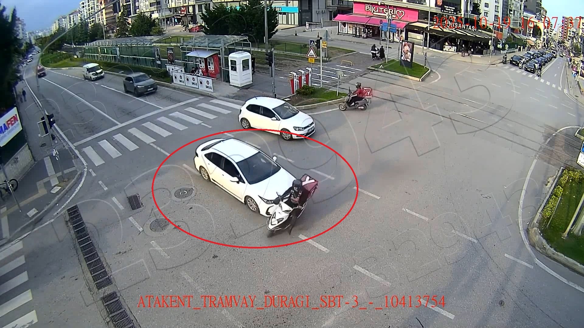 Ekim Ayında Meydana Gelen Motosiklet Kazalarının Büyük Bölümünün Hız, Kırmızı Işık Ve Şerit Ihlallerinden Kaynaklandığı Ortaya Çıktı. (4)