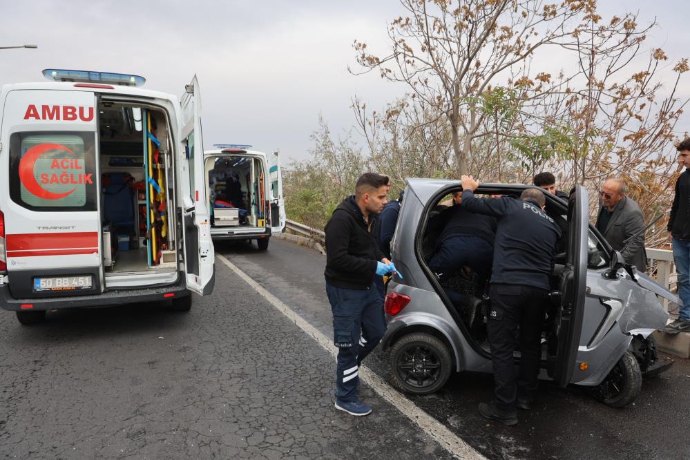 Elektrikli Araca Arkadan Carpti Saskina Ceviren Gerekce Buyuk Olsa Gorurdum (2)