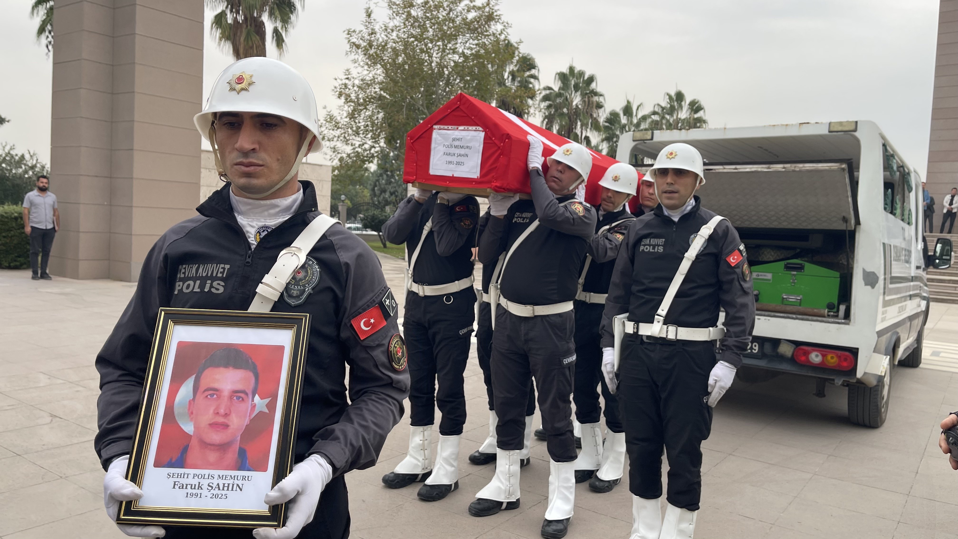 Emniyet Teşkilatında Yas Genç Polis Görev Başında Şehit Oldu (3)