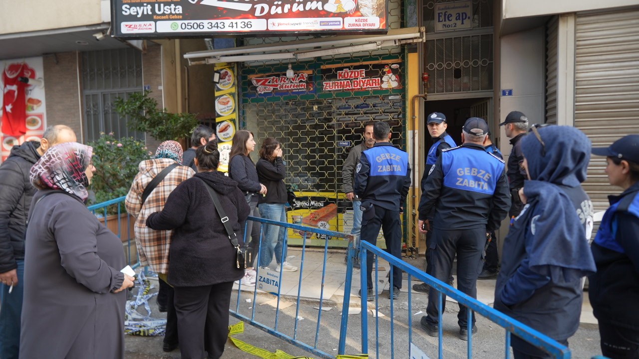 Enkazda Ailesini Kaybetti! Sağ Kurtulan Dilara 6 Gün Sonra Gerçeği Öğrendi (8)