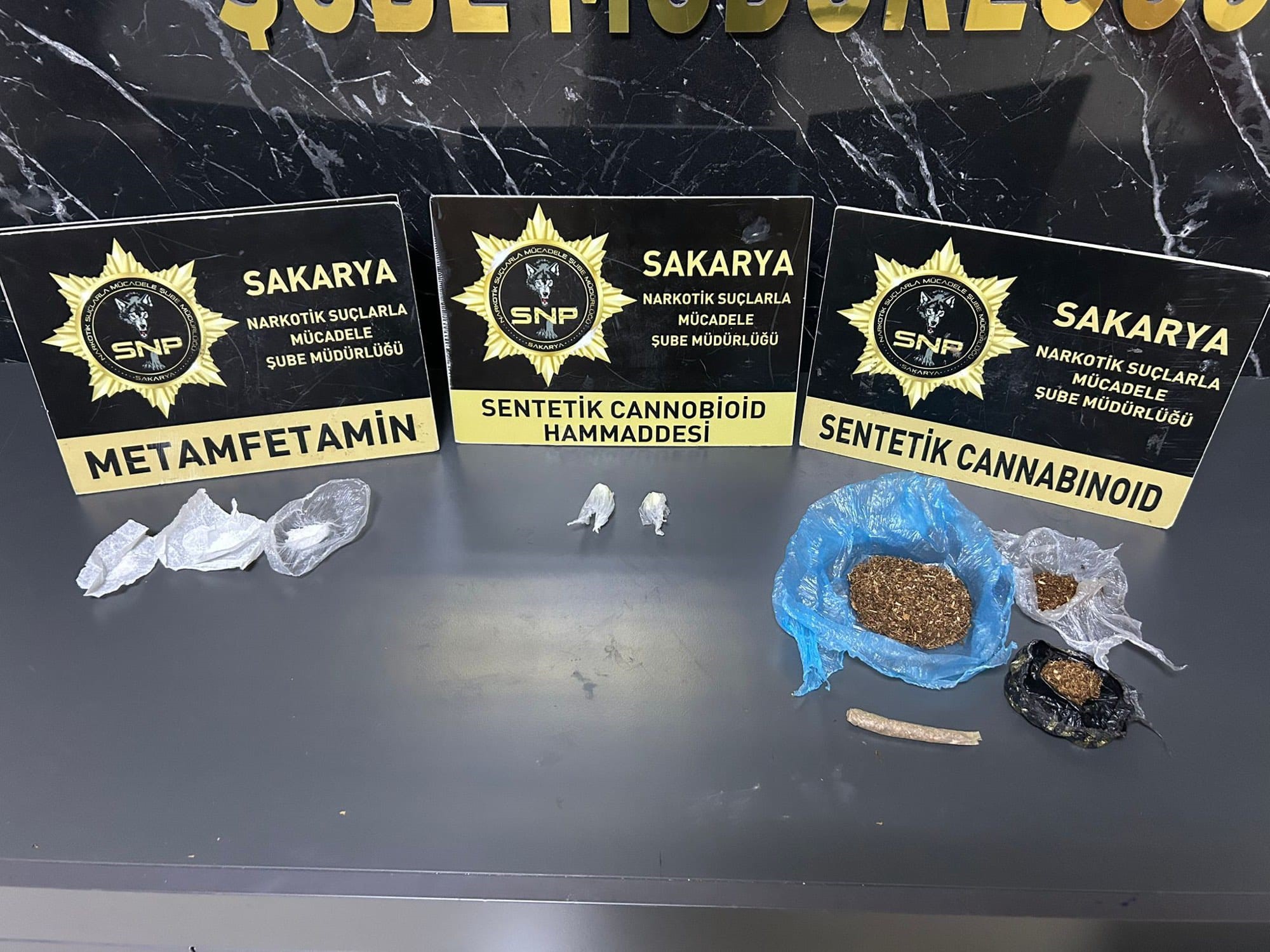 Ev Değil Uyuşturucu Laboratuvarı Dev Miktarda Madde Ele Geçirildi (3)